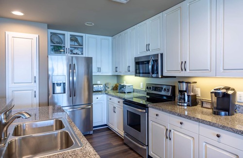 Silver Sands Beach Condo | 4 BR En Soleil Directly on Gulf, 14th floor unit with the best views!