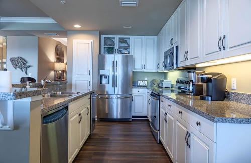 Silver Sands Beach Condo | 4 BR En Soleil Directly on Gulf, 14th floor unit with the best views!