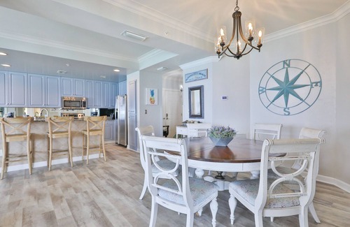 Silver Sands Beach Condo | 4 BR En Soleil Directly on Gulf, Beautiful unit on the 11th floor!