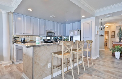 Silver Sands Beach Condo | 4 BR En Soleil Directly on Gulf, Beautiful unit on the 11th floor!