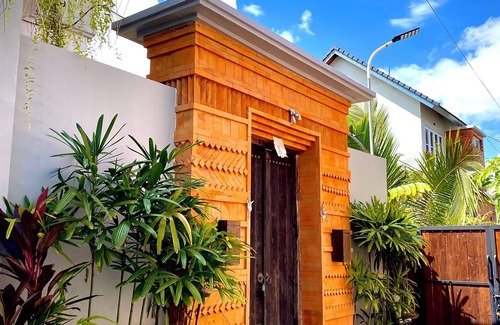 Berawa Villa | 4-BR villa in Canggu with Private pool, AC, WiFi & Fully equipped kitchen