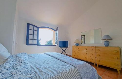 Le Cannet Villa | 4 BR Villa with Pool Sea View AC Parking - BENAKEY