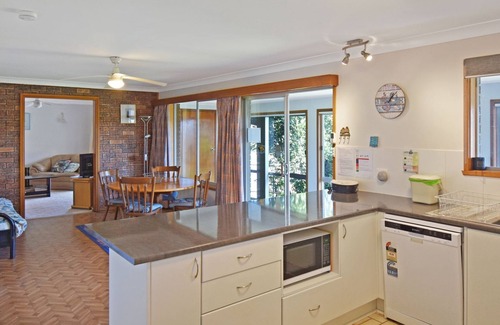 Bermagui House | 4 Callow Place - Pet Friendly
