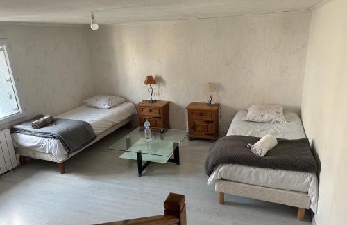 La Courneuve House | 4 chambres privées dans un pavillon chaleureux