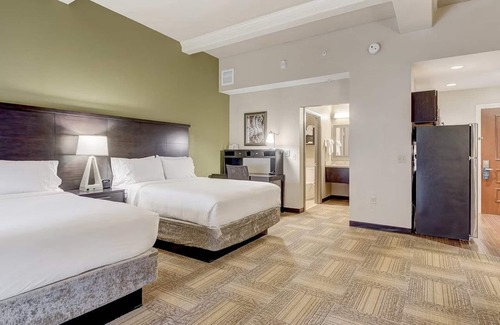 Downtown Baltimore Hotel | 4 Charming Suites for Unforgettable Stay w/Kitchen - Pets Allowed!