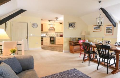 Charmouth House | 4 Charmouth House