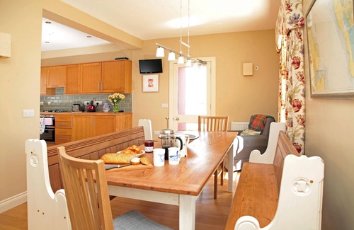 Stranraer Other | 4* Coastal Estate Farmhouse Close to Pretty Beach. Wonderful Coastal Paths & Woodland Walks
