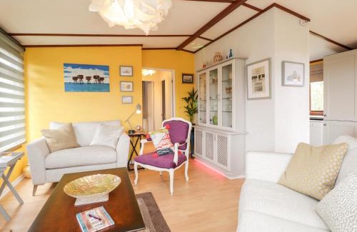 Faversham House | 4 Country View Park