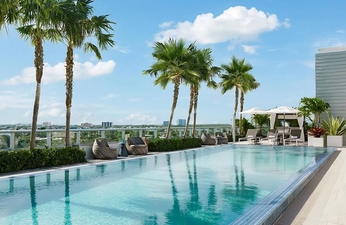 Bay Harbor Islands Apartment | 4 Double Queen Rooms at The Altair Hotel Bay Harbor Miami, Pets Are Welcome!