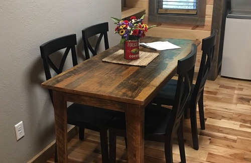 Mountain Home Cabin | #4 Fall Creek Cabins family friendly 1 mile from Lake Norfork , Mtn. Home Ar.