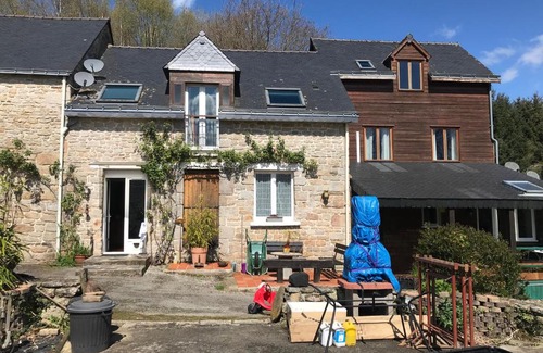 Le Sourn House | 4 Gite complex with private fishing lake