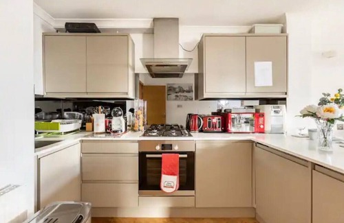 Golders Green Apartment | 4 Guests - 2 Bedrooms - Quick links Central London