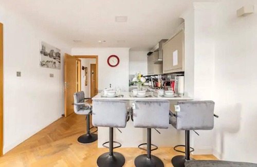 Golders Green Apartment | 4 Guests - 2 Bedrooms - Quick links Central London