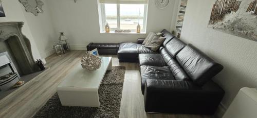 Rhos on Sea Apartment | 4 Harbour Views