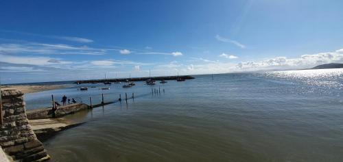 Rhos on Sea Apartment | 4 Harbour Views