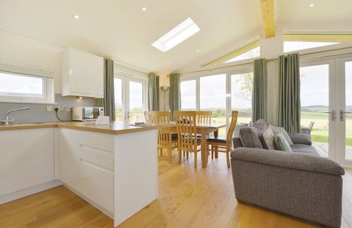 Dobwalls Cottage | 4 HORIZON VIEW, family friendly, luxury holiday cottage in Dobwalls