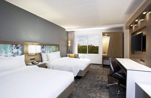 Orlando Hotel | 4 Inviting Suites w/Pool Access – Ideal for Group and Family Stays in Orlando