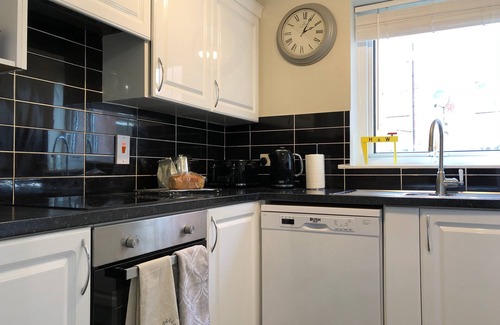 Belfast Central District Apartment | 4* Lagan View 🍀 Beautiful views & perfect location for sightseeing in the city.