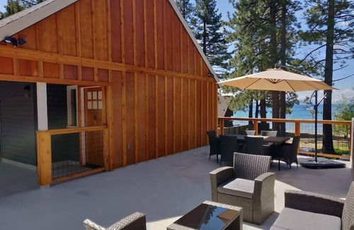 Kings Beach Apartment | #4 Lakeview- Perfect Location with Hot tub and Dog friendly Beach Access