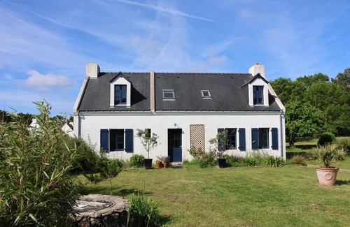 Bangor House | 4* listed house with large private garden in a 6-hectare estate