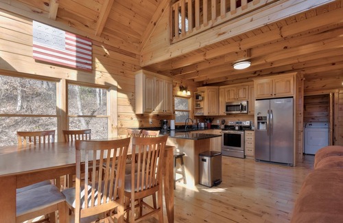 Lake Lure Cabin | 4 LUCKY DUCKS by Carolina Properties - Hot Tub!