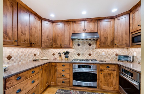 Warrior's Mark House | 4 Masters/Walk to Town/Hot Tub/Great for Multi-Families/Read the Reviews!