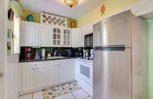 Highland Garden House | 4 Mi to Beach: Hollywood Home w/Patios!