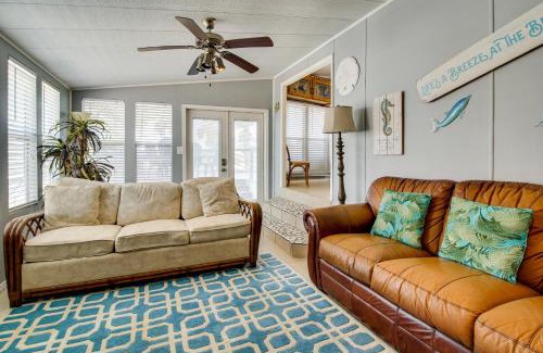 Port Isabel House | 4 Mi to Beach Home with Pool and Golf in Port Isabel!