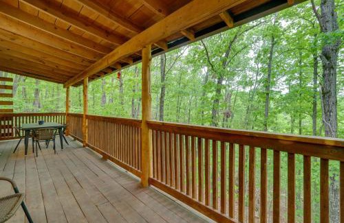 Sylvan Shores House | 4 Mi to Beaver Lake Peaceful Log Cabin with Deck!