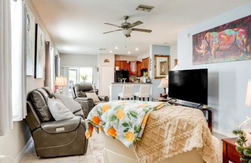 Greater Palm River Point CDC House | 4 Mi to Brandon Exchange Resort-Style Townhome!
