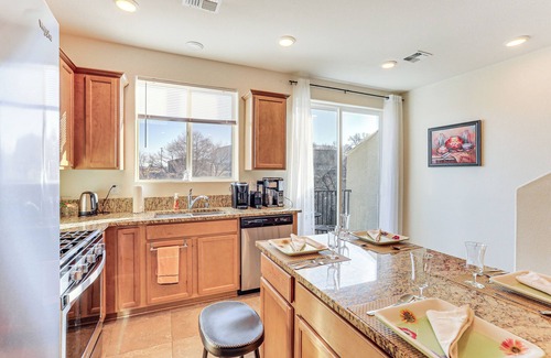 Northeast Reno House | 4 Mi to Dtwn: Family-Friendly Townhome in Reno