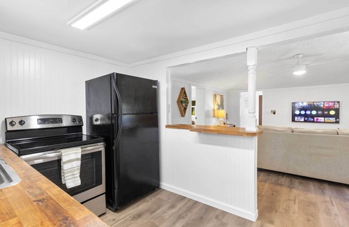 Rio Cottage | 4 Mi to Dtwn: Jensen Beach Cottage