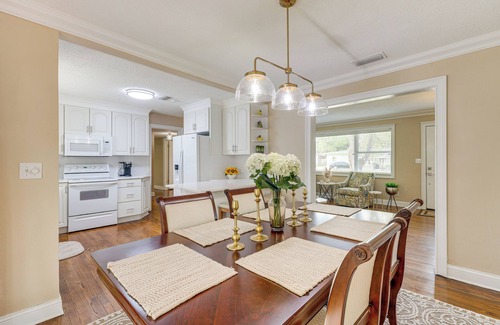 Sans Souci House | 4 Mi to EverBank Stadium: Family-Friendly Home!