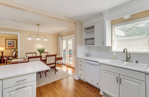 Sans Souci House | 4 Mi to EverBank Stadium: Family-Friendly Home!