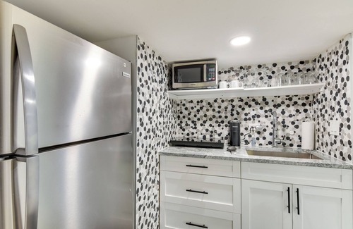 West Park Apartment | 4 Mi to Hard Rock Stadium: West Park Escape