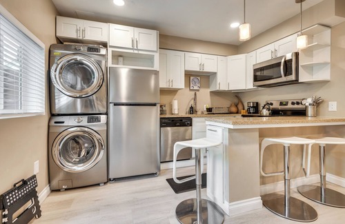 Mid City Apartment | 4 Mi to Hollywood: Mid-Wilshire Studio w/Patio!