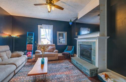 Lynchburg House | 4 Mi to Liberty U Huge Home with Yard and Hot Tub
