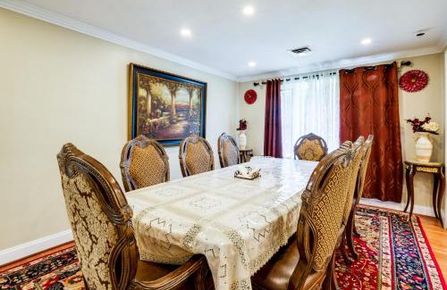 National Harbor House | 4 Mi to Natl Harbor Spacious Gem in Maryland!