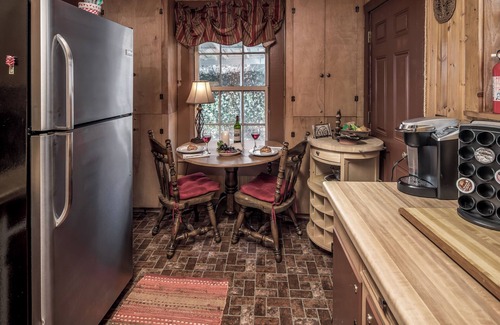 Ruidoso Cabin | 4 Miles: Eclectic 2 Bed/2 Bath Ruidoso Classic
