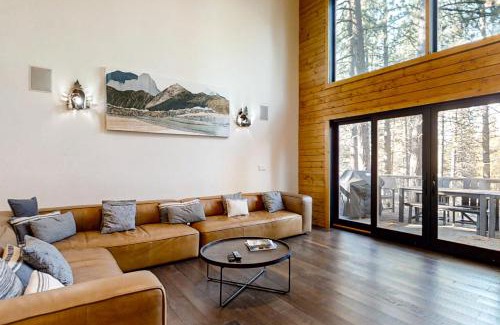Sunriver House | 4 Mink Lane