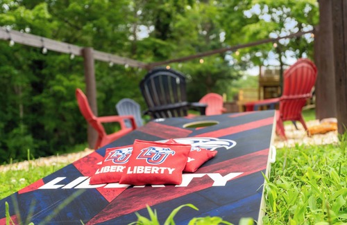 Vista Acres House | 4 mins to LU Cozy Home Game Room Fire Pit