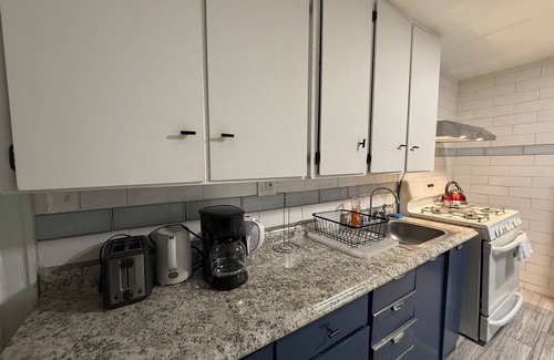 Downtown Niagara Falls Apartment | 4 minutes from the Falls upper unit 2 Bed 1 Bath