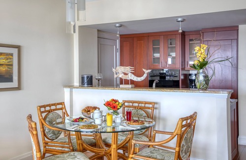 Paget Hotel | 4 One-bedroom Stes at Newstead Belmont Hills Golf Resort and Spa