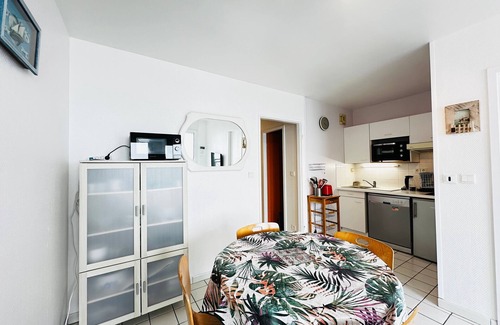 Fouras Apartment | 4-person apartment with sea view, beachfront