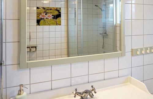 Asbro House | 4 person holiday home in ÅSBRO