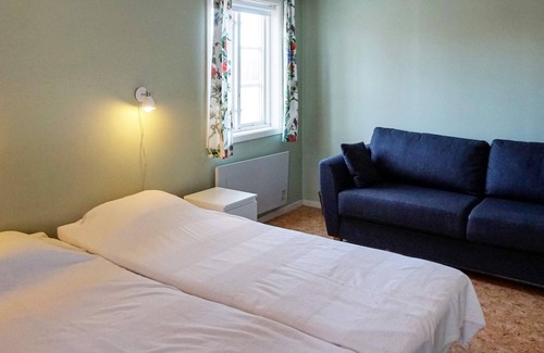 Asbro House | 4 person holiday home in ÅSBRO