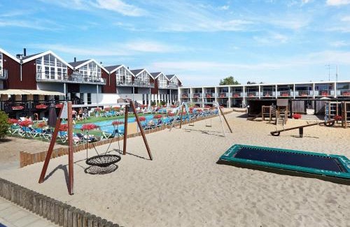 Bønnerup Strand Apartment | 4 person holiday home on holiday park in Glesborg