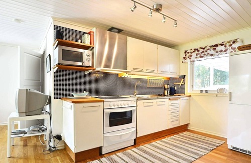 Svarvaremala House | 4 person holiday home in HALLABRO-By Traum