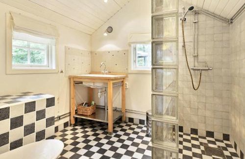 Svarvaremala House | 4 person holiday home in HALLABRO-By Traum