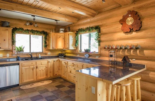 Warm Springs Cabin | 4 Primary Suites!,Private fishing, Ski at Breck or Monarch, Sauna